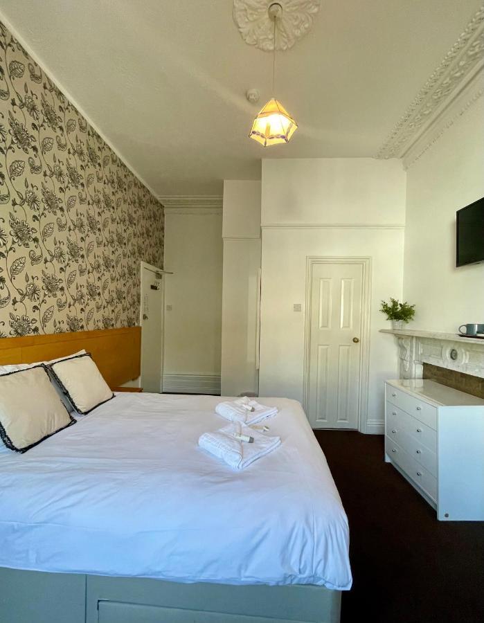 The Lodge Bournemouth Bagian luar foto