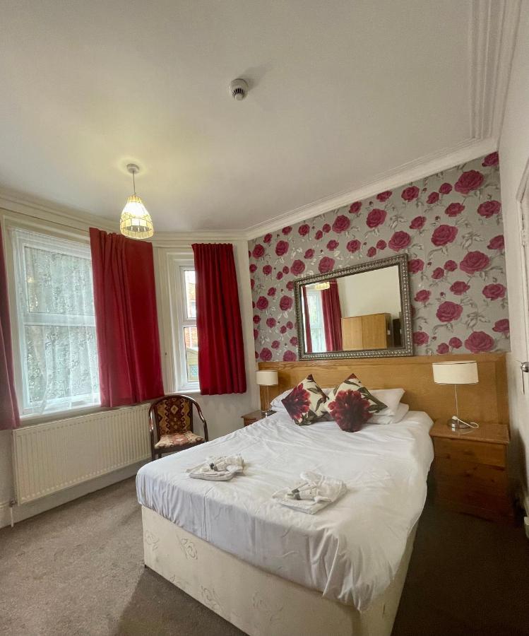 The Lodge Bournemouth Bagian luar foto
