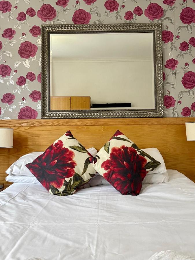 The Lodge Bournemouth Bagian luar foto